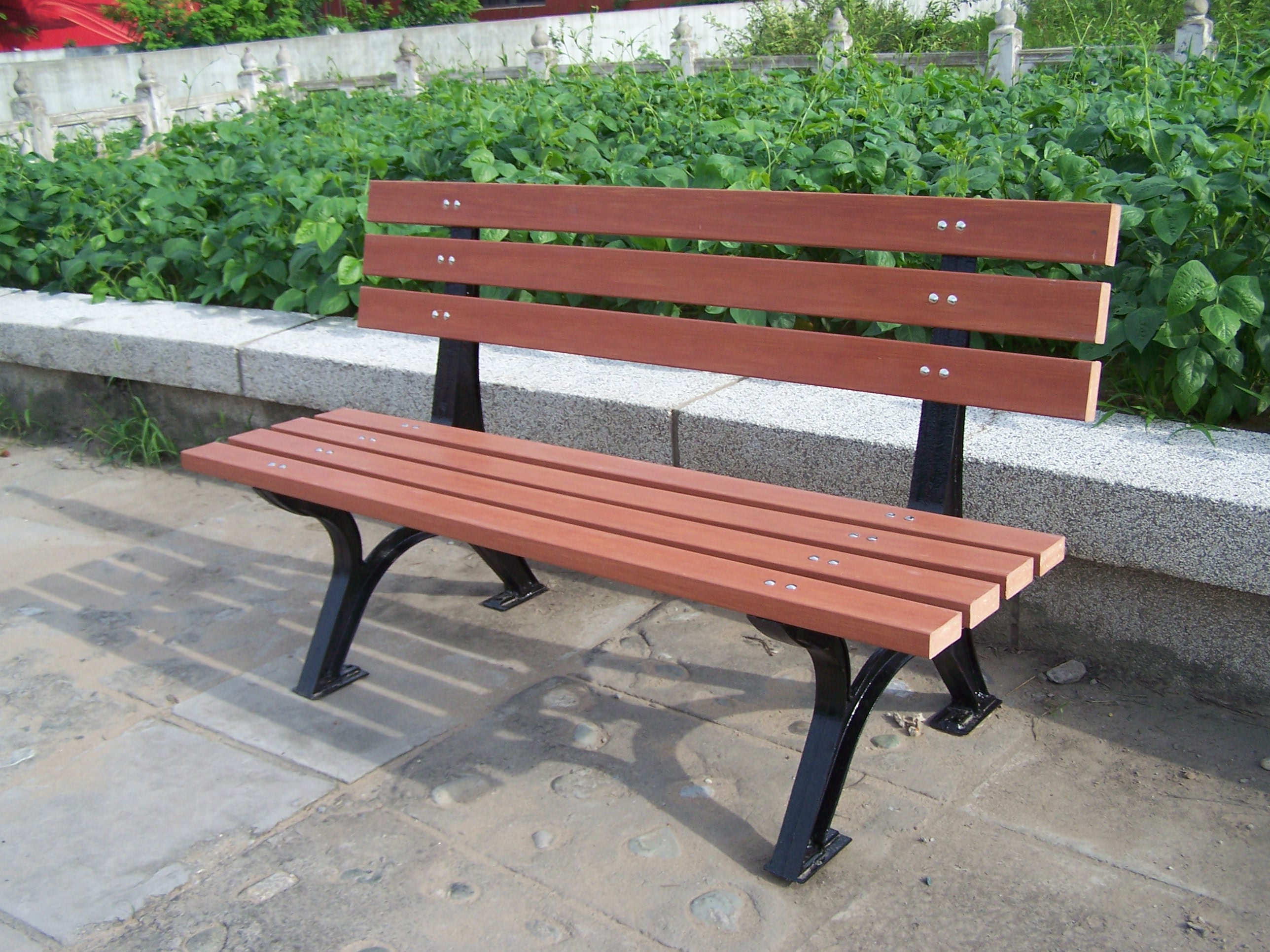 ���@����